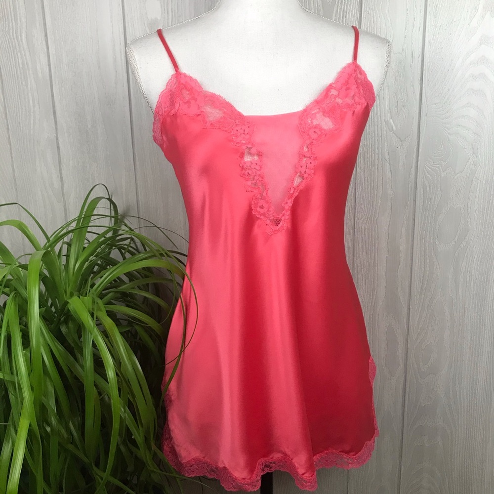 Victoria’s Secret open back lace detail v-neck pink teddy lingerie